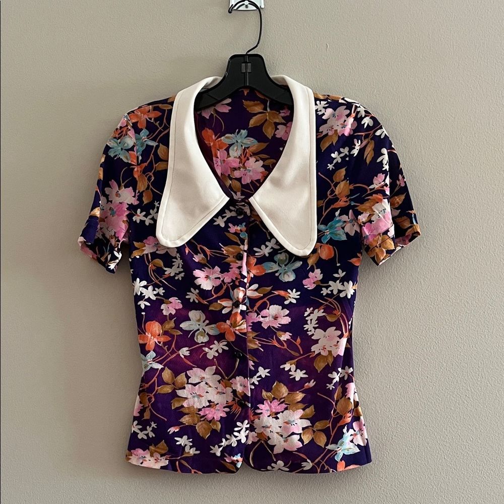 Vintage 1969’s Floral Purple Short-Sleeve Blouse with White Peter Pan Collar